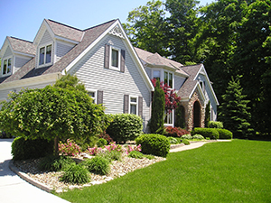 Landscapers and Lawncare Services in Struthers, OH